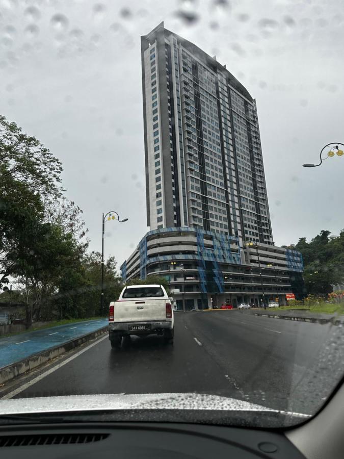 Botiza Suites At Jesselton Quay Kota Kinabalu Exterior foto