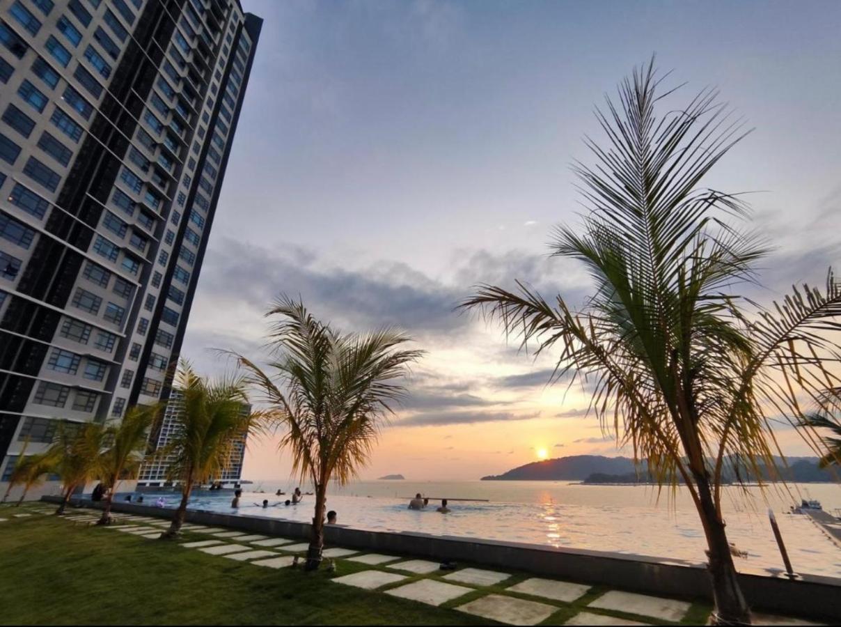 Botiza Suites At Jesselton Quay Kota Kinabalu Exterior foto
