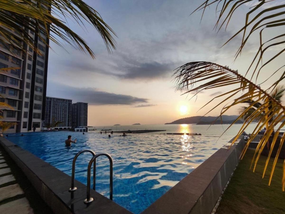 Botiza Suites At Jesselton Quay Kota Kinabalu Exterior foto